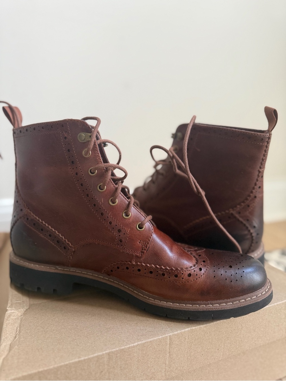 Preloved Clarks Batcombe Lord Boots Dark Tan Size 10